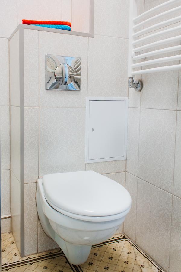 Vladimirskie Apartamenty In Center Of Brest Exterior foto